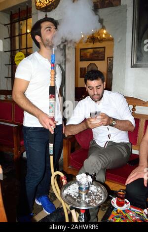 Sala da tè in Istanbul - lo stretto del Bosforo - TURCHIA Foto Stock