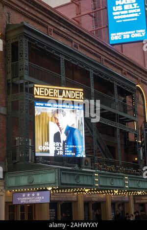 David T. Nederlander Theatre e Harry Connick Jr. Marquee, New York, USA 2020 Foto Stock