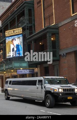 David T. Nederlander Theatre e Harry Connick Jr. Marquee, New York, USA 2020 Foto Stock