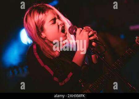 Copenhagen, Danimarca. 10th, novembre 2018. Il cantante e cantautore Snail mail esegue un concerto dal vivo a Stengade in Copenhagen. (Photo credit: Gonzales foto - Mathias Kristensen). Foto Stock