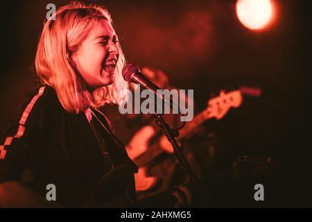 Copenhagen, Danimarca. 10th, novembre 2018. Il cantante e cantautore Snail mail esegue un concerto dal vivo a Stengade in Copenhagen. (Photo credit: Gonzales foto - Mathias Kristensen). Foto Stock