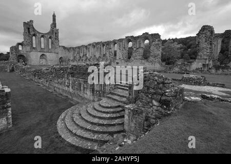Vista della Abbazia di Byland, Coxwold, Ryedale, North Yorkshire, Inghilterra Foto Stock