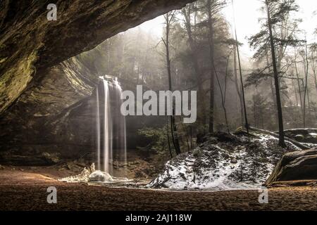 Bosco Incantato paesaggio di Hocking Hills State Park in Ohio Foto Stock