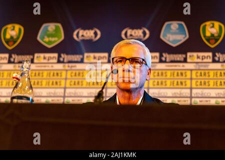 02-01-2020: Voetbal: Presentatie Alan Pardew: Den Haag Alan Pardew (ADO Den Haag) Foto Stock