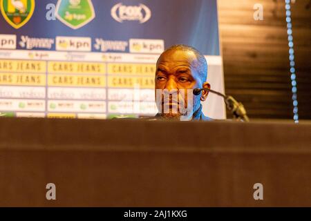 02-01-2020: Voetbal: Presentatie Alan Pardew: Den Haag Chris Powell (ADO Den Haag) Foto Stock