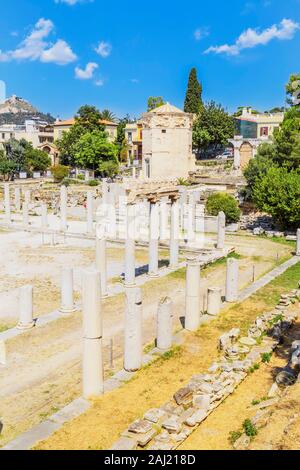 Vista in elevazione del Agora romana e la Torre dei Venti di Atene, Grecia, Europa Foto Stock