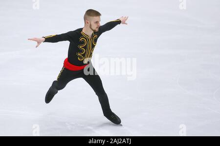 Oberstdorf, Germania. 02Jan, 2020. La figura pattinare, campionato tedesco, i singoli uomini breve programma: Thomas Stoll pattini sul ghiaccio. Credito: Karl-Josef Hildenbrand/dpa/Alamy Live News Foto Stock