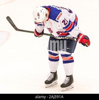 Trinec, Repubblica Ceca. 02Jan, 2020. Ty Emberson (USA) durante il 2020 IIHF mondo junior di Hockey su ghiaccio campionati quarterfinal match tra gli Stati Uniti e la Finlandia in Trinec, nella Repubblica Ceca il 2 gennaio 2020. Credito: Vladimir Prycek/CTK foto/Alamy Live News Foto Stock