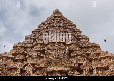 Brihadeeswarar tempio di Gangaikonda Cholapuram, Tamil Nadu, India del sud su nuvoloso giorno Foto Stock