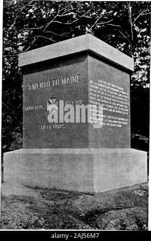 Maine di Gettysburg [risorsa elettronica] . isegnati come primo Lieut., DIC 2. 1862; ri-commissionato. Capitani: Andrew J. Stinson, il 5 ottobre 1862; William H. Savage, dic4, 1862; Albion Hersey, Dic 21, 1862; Isacco S. Faunce, 1 gennaio, 1863, ri-com-mandato in missione come capitano, 23 gennaio, 1864; Uria W Briggs, Marzo 21, 1863; GeorgeW. Martin, Marzo 26, 1863. Primo luogotenenti: Giovanni P Swasey, Nov.19. 1862; Benjamin G Ames, nov. 20, 1862; Otho W Burnham, Febbraio 3, 1863;William Roberts, Agosto 5, 1863; Charles E. Hubbard, Agosto 28, 1863.Seconda luogotenenti: Madison K. Mabry, Dic 10, 1862; Prescott nuovo-uomo, dic. 29, Foto Stock