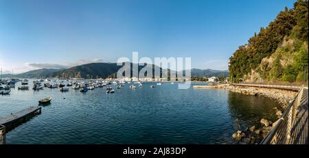 Sestri Levante, Italia - Giugno 4, 2019 : mentre nelle vicinanze delle Cinque Terre è probabilmente la più famosa destinazione turistica sulla Riviera Italiana, Sestri Lev Foto Stock