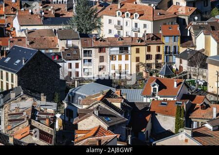 Tetti ed edifici a Ax-les-Thermes Ariège, Pirenei francesi, Francia Foto Stock