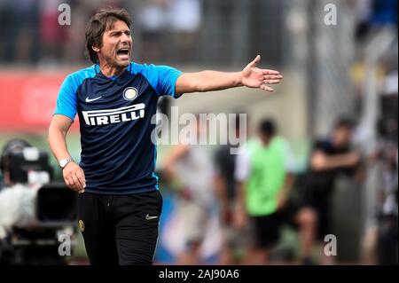 Lugano, Svizzera. 14 Luglio 2019: Antonio Conte, head coach della FC Internazionale, gesti durante la pre-stagione amichevole partita di calcio tra FC Lugano e FC Internazionale. FC Internazionale ha vinto 2-1 su FC Lugano. Credito: Nicolò Campo/Alamy vivere nuove Foto Stock