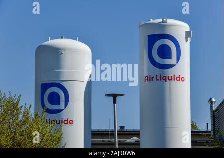 Gasbehälter, Air Liquide, uscendo da Magnusstraße, Adlershof, Treptow-Köpenick, Berlino, Deutschland Foto Stock