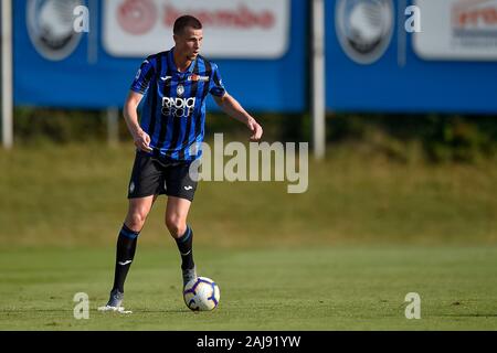 Clusone, Bergamo, Italia. 21 Luglio 2019: Hans Hateboer di Atalanta BC in azione durante la pre-stagione amichevole partita di calcio tra Atalanta BC e AC Renate. Atalanta BC ha vinto 6-0 su AC Renate. Credito: Nicolò Campo/Alamy vivere nuove Foto Stock