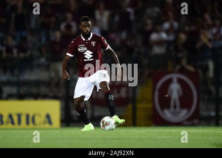 Alessandria, Italia. 25 Luglio 2019: Nicolas Nkoulou di Torino FC in azione durante la UEFA Europa League secondo turno di qualificazione partita di calcio tra Torino FC e Debrecen VSC. Torino FC ha vinto 3-0 su Debrecen VSC. Credito: Nicolò Campo/Alamy vivere nuove Foto Stock