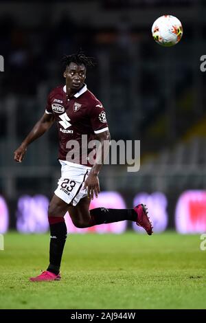 Torino, Italia. 8 agosto 2019: Soualiho Meite di Torino FC in azione durante la UEFA Europa League terzo turno di qualificazione partita di calcio tra Torino FC ed FC Shakhtyor Soligorsk. Torino FC ha vinto 5-0 su FC Shakhtyor Soligorsk. Credito: Nicolò Campo/Alamy Live News Foto Stock