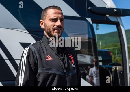 Villar Perosa, Torino, Italia. 14 Agosto 2019: Leonardo Bonucci della Juventus FC arriva prima la pre-stagione amichevole tra Juventus e la Juventus U19. La Juventus ha vinto 3-1 oltre la Juventus U19. Credito: Nicolò Campo/Alamy Live News Foto Stock