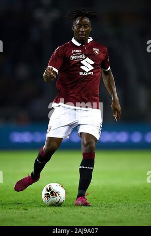 Torino, Italia. 22 Agosto 2019: Soualiho Meite di Torino FC in azione durante la UEFA Europa League playoff partita di calcio tra Torino FC e Wolverhampton Wanderers FC. Wolverhampton Wanderers FC ha vinto 3-2 su Torino FC. Credito: Nicolò Campo/Alamy Live News Foto Stock