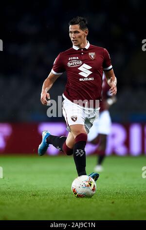 Torino, Italia. 25 Agosto 2019: Sasa Lukic di Torino FC in azione durante la serie di una partita di calcio tra Torino FC e noi di Sassuolo. Torino FC ha vinto 2-1 sopra di noi di Sassuolo. Credito: Nicolò Campo/Alamy Live News Foto Stock