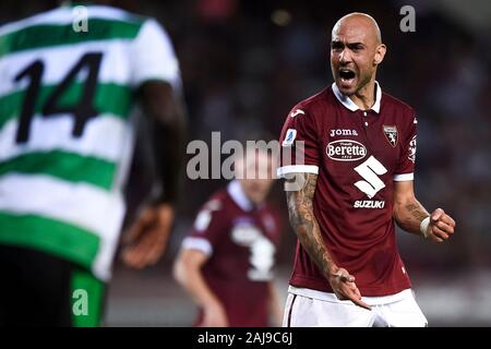 Torino, Italia. 25 Agosto 2019: Simone Zaza (R) di Torino FC reagisce durante la serie di una partita di calcio tra Torino FC e noi di Sassuolo. Torino FC ha vinto 2-1 sopra di noi di Sassuolo. Credito: Nicolò Campo/Alamy Live News Foto Stock