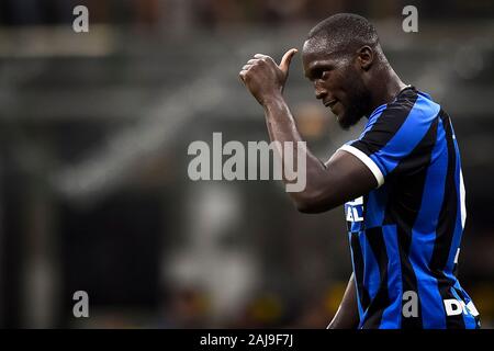 Milano, Italia. 26 Agosto 2019: Romelu Lukaku di FC Internazionale gesti durante la serie di una partita di calcio tra FC Internazionale e US Lecce. FC Internazionale ha vinto 4-0 oltre US Lecce. Credito: Nicolò Campo/Alamy Live News Foto Stock