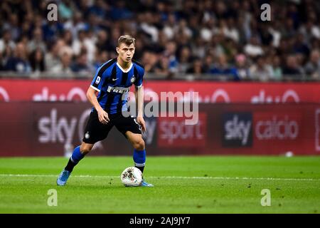 Milano, Italia. 14 Settembre 2019: Nicolo Barella di FC Internazionale in azione durante la serie di una partita di calcio tra FC Internazionale e Udinese Calcio. FC Internazionale ha vinto 1-0 contro Udinese Calcio. Credito: Nicolò Campo/Alamy Live News Foto Stock