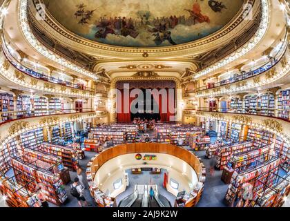 Punto di riferimento architettonico El Ateneo Grand Splendid, un 100-anno-vecchio teatro convertito in una libreria di Buenos Aires, Argentina. Foto Stock