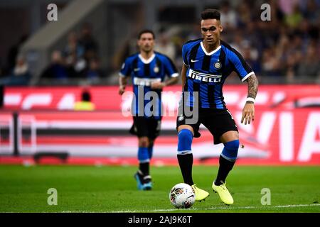 Milano, Italia. 14 Settembre 2019: Lautaro Martinez di FC Internazionale in azione durante la serie di una partita di calcio tra FC Internazionale e Udinese Calcio. FC Internazionale ha vinto 1-0 contro Udinese Calcio. Credito: Nicolò Campo/Alamy Live News Foto Stock