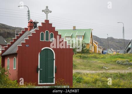 Red cappella di legno in Qaqortoq Groenlandia Foto Stock