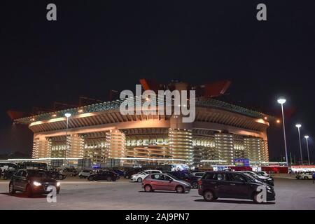 Milano, Italia. 17 Settembre 2019: vista generale di Giuseppe Meazza (noto anche come San Siro) alla fine della UEFA Champions League football match tra FC Internazionale e SK Slavia Praha. La partita si è conclusa in un 1-1 cravatta. Credito: Nicolò Campo/Alamy Live News Foto Stock