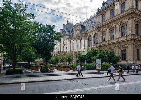 Lione, Francia - 19 Luglio 2018: l'edificio dello Stock Exchange di Lione situato sul calzino exchange square (place de la Bourse). Foto Stock