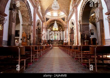 A Boveda Catalan massimali in 'La Parroquia " Chiesa di San Michele Arcangelo, vista interna, San Miguel De Allende, Guanajuato, Messico. Foto Stock