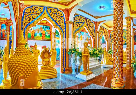 CHALONG, Tailandia - 30 Aprile 2019: Panorama di Wat Chalong Pagoda sala da preghiera con le immagini dei piedi, seduto, Buddha Reclinato e il Buddha Naha-Raja Foto Stock