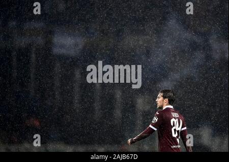 Torino, Italia - 23 November, 2019: Simone Verdi di Torino FC si affaccia su durante la serie di una partita di calcio tra Torino FC ed FC Internazionale. FC Internazionale ha vinto 3-0 su Torino FC. Credito: Nicolò Campo/Alamy Live News Foto Stock