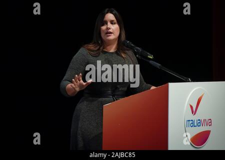 Torino, Italia - 15 November, 2019: Isabella Conti parla sul palco durante il 'shock!' incontro. 'Shock!' è un incontro organizzato dal partito politico Italia Viva per discutere di come migliorare l'economia italiana. Credito: Nicolò Campo/Alamy Live News Foto Stock