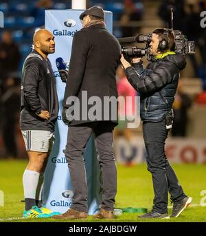 Il 3° gennaio 2020; AJ Bell Stadium, Salford, Lancashire, Inghilterra; Premiership Inglese Rugby, Vendita squali versus arlecchini; Paolo Lasike di arlecchini è intervistato da BT Sport - uso editoriale Foto Stock