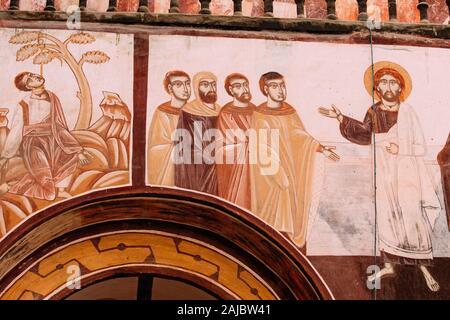 Canyon Martvili, Georgia - 15 Settembre 2017: affreschi medioevali nel monastero di Gelati. Foto Stock