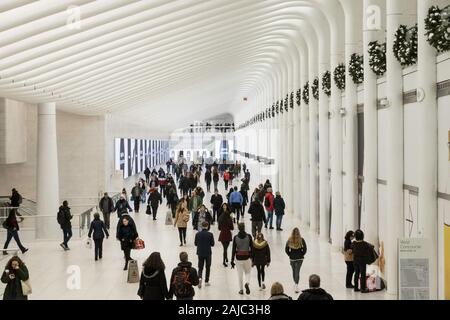 Il corridoio tra Westfield World Trade Center al posto di Brookfield è un complesso di shopping, NYC, STATI UNITI D'AMERICA Foto Stock