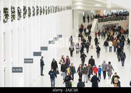 Il corridoio tra Westfield World Trade Center al posto di Brookfield è un complesso di shopping, NYC, STATI UNITI D'AMERICA Foto Stock