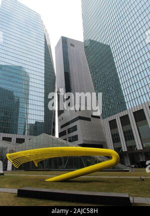 Centro Internazionale delle Finanze, complesso a Yeoeuido, Seoul, con costruzione in corso di altri progetti in background. Foto Stock