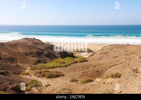 Regione arida vicino a El Cotillo beach sull'isola di Fuerteventura Foto Stock