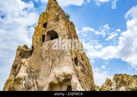 Una cappella scolpita in pietra al Museo all'aperto di Goreme in Cappadocia, Turchia Foto Stock