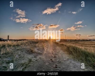 Dune di sunrise in Thyboroen presso la West Coast in Danimarca Foto Stock