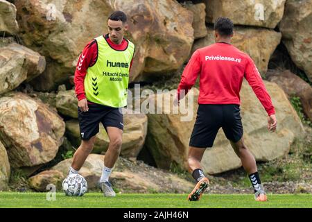 ESTEPONA, 04-01-2020, calcio, , olandese eredivisie, stagione 2019-2020, FC Emmen player Hilal Ben Moussa, durante il corso di formazione in Estepona Spagna Foto Stock