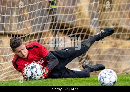 ESTEPONA, 04-01-2020, calcio, , olandese eredivisie, stagione 2019-2020, FC Emmen portiere Robin Jalving, durante il corso di formazione in Estepona Spagna Foto Stock
