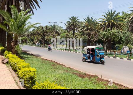 Bajaj taxi (auto-rickshaws o tuk tuks) in Bahir Dar, Etiopia Foto Stock