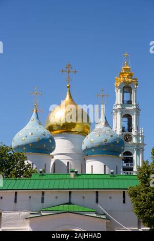 Santa cattedrale della Dormizione, la Santa Trinità di San Sergio Lavra, Sergiev Posad, Oblast di Mosca, Russia Foto Stock