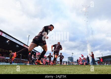 4 gennaio 2020, Rodney Parade, Newport, Galles; Guinness PRO14, Dragons Rugby v asprì : Sam Davies dei draghi prende il campo Credit: Craig Thomas/news immagini Foto Stock