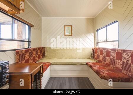 Capanna di pastori mobili in stile casa vacanze, Medstead, Alton, Hampshire, Inghilterra, Regno Unito. Foto Stock